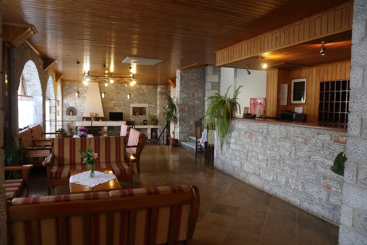 Mani Hotel アレオポリ エクステリア 写真